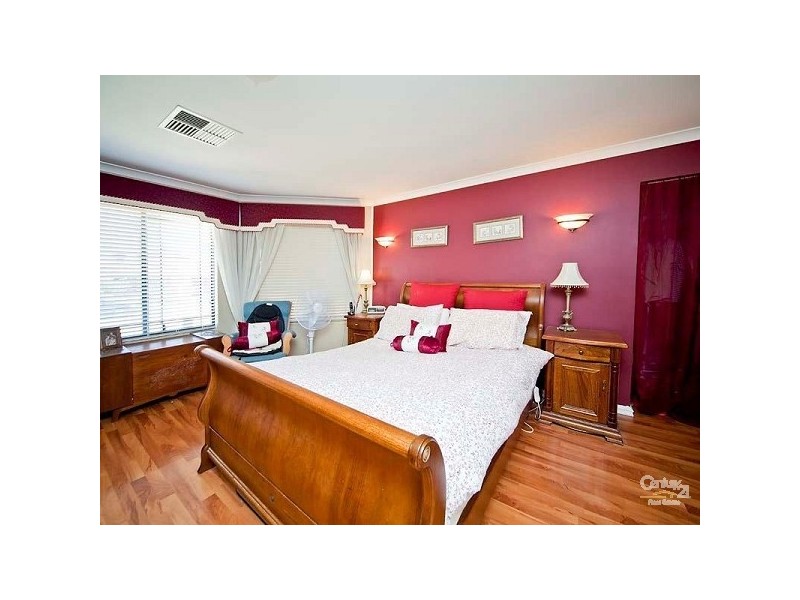 34 Shropshire Crescent, Butler WA 6036