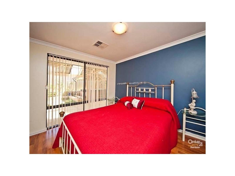 34 Shropshire Crescent, Butler WA 6036