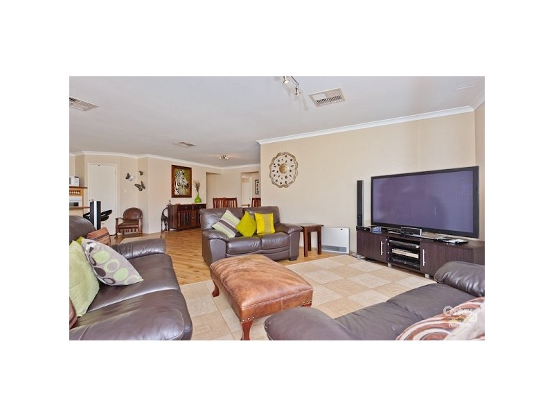 28 Meringa Crescent, Quinns Rocks WA 6030