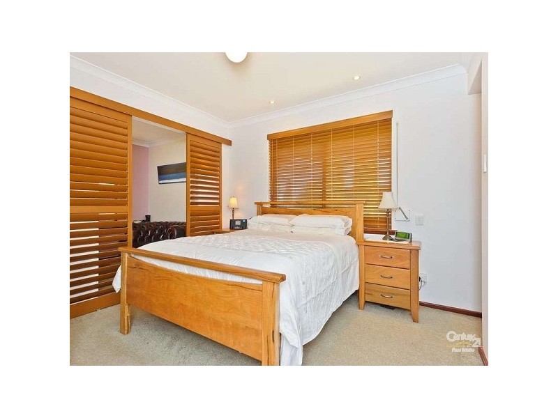 8 Batavia Place, Kallaroo WA 6025