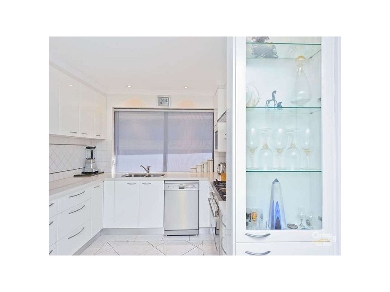 8 Batavia Place, Kallaroo WA 6025