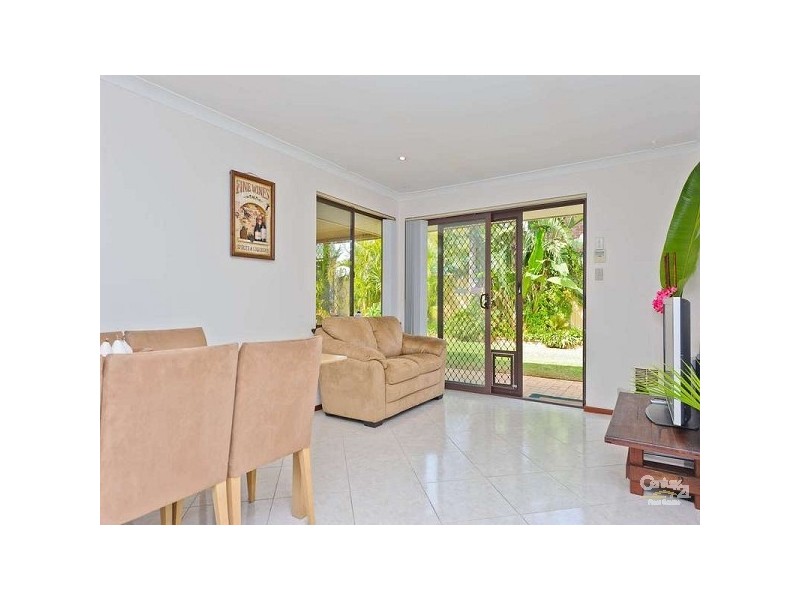 8 Batavia Place, Kallaroo WA 6025