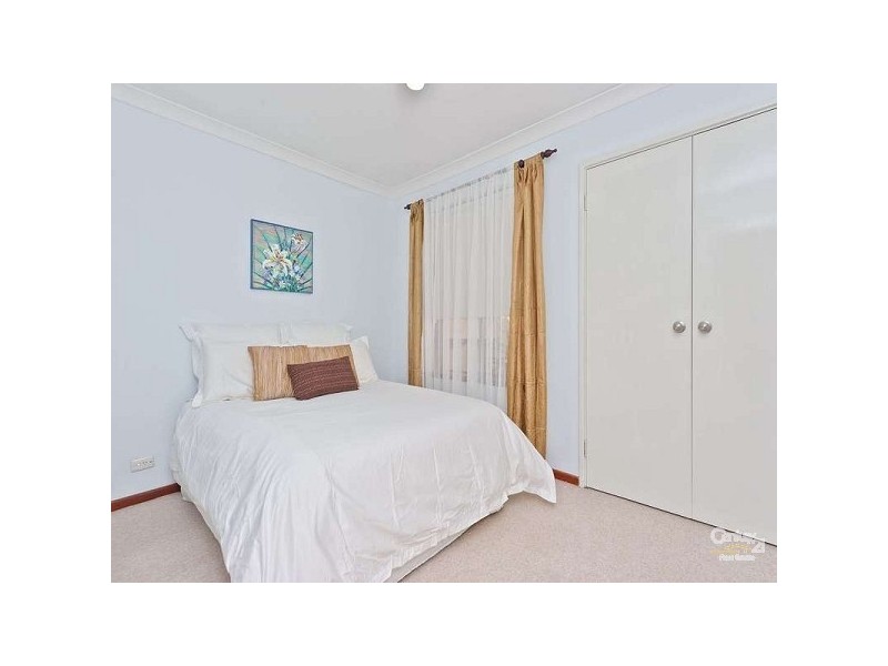 8 Batavia Place, Kallaroo WA 6025