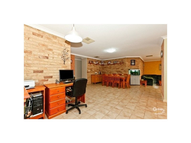 22 Chessington Way, Kingsley WA 6026