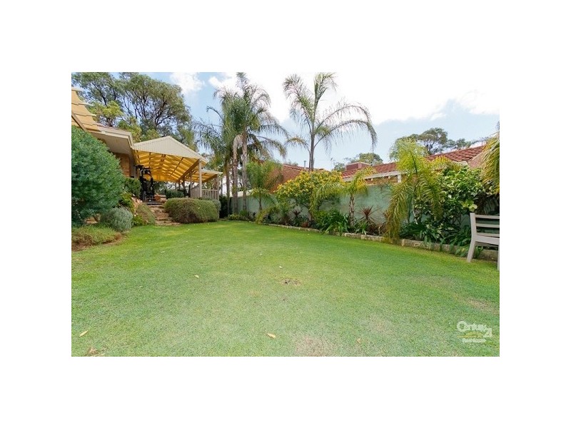 22 Chessington Way, Kingsley WA 6026