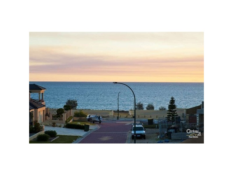 2 Royal James Court, Quinns Rocks WA 6030