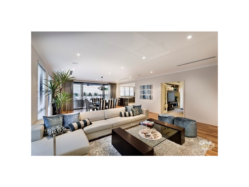 9 Romano Crescent, Iluka WA 6028