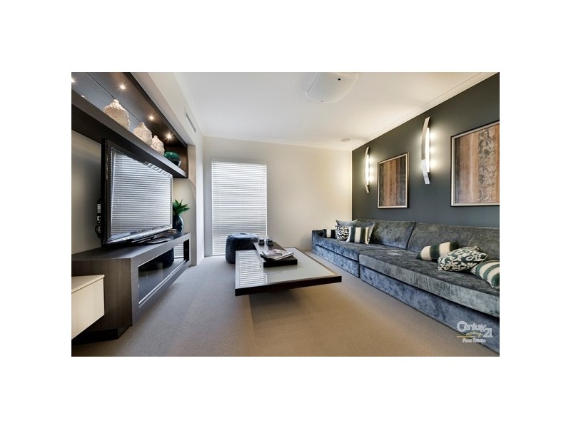 9 Romano Crescent, Iluka WA 6028