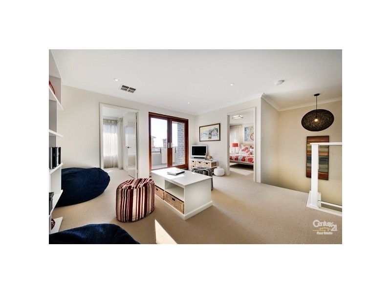 9 Romano Crescent, Iluka WA 6028