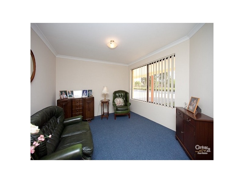 11 Harrington ave, Tapping WA 6065