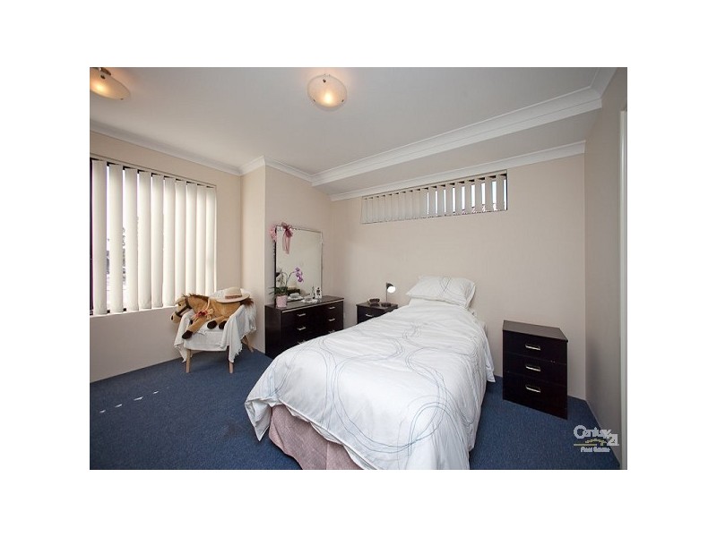 11 Harrington ave, Tapping WA 6065