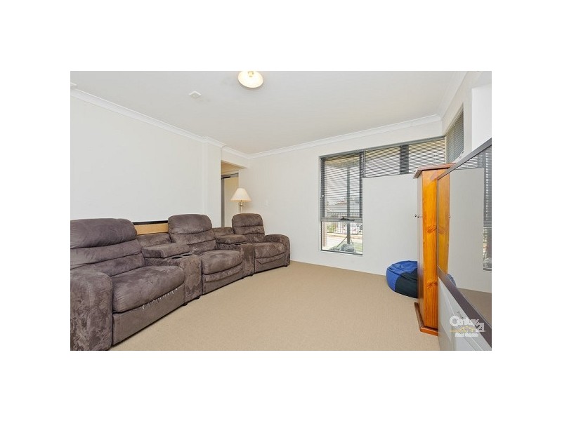 8 Myall Fairway, Clarkson WA 6030