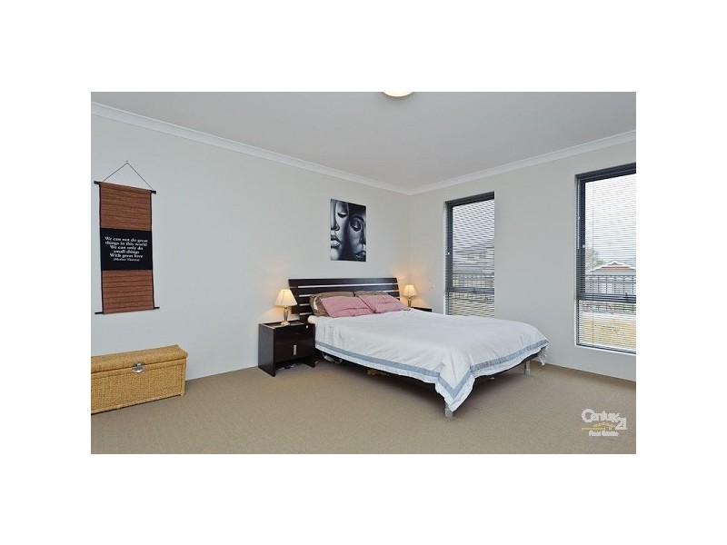 8 Myall Fairway, Clarkson WA 6030