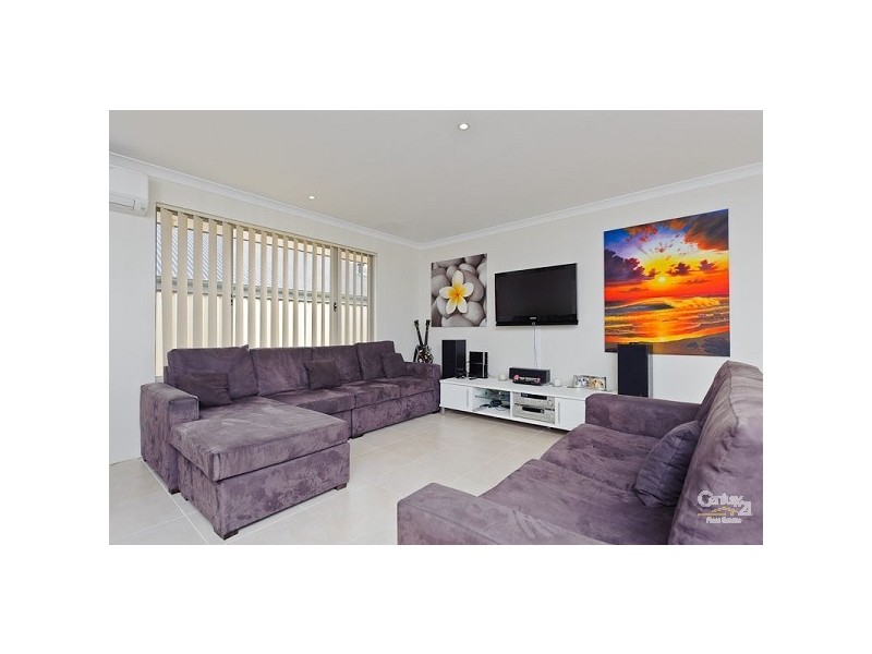 8 Myall Fairway, Clarkson WA 6030