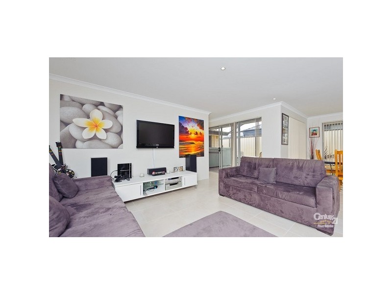 8 Myall Fairway, Clarkson WA 6030