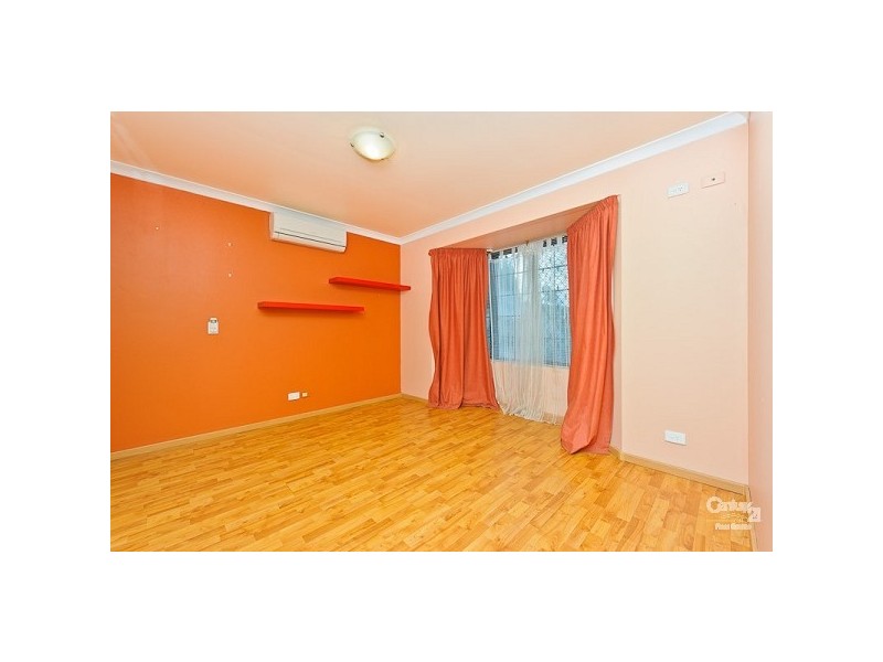 4 Stradbroke Gardens, Ridgewood WA 6030