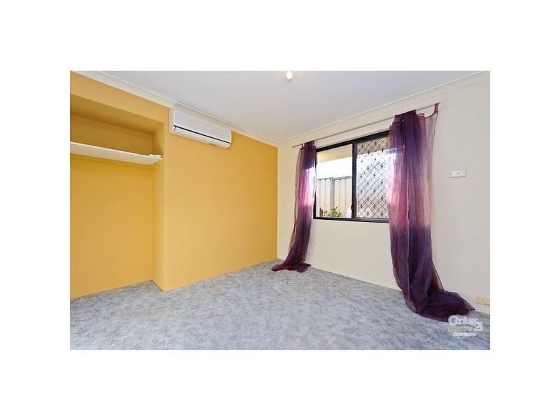 4 Stradbroke Gardens, Ridgewood WA 6030