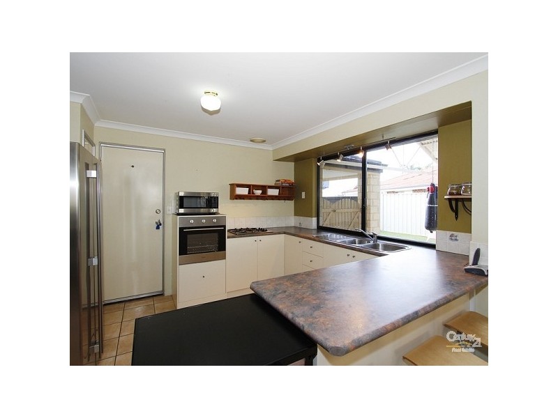 32 Annandale Circle, Kinross WA 6028