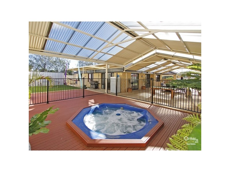 32 Annandale Circle, Kinross WA 6028