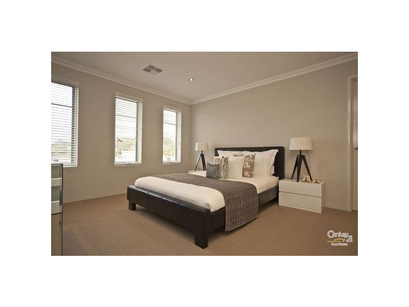 33 Viridis Street, Yanchep WA 6035