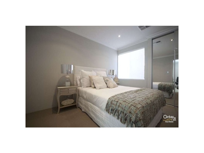 33 Viridis Street, Yanchep WA 6035
