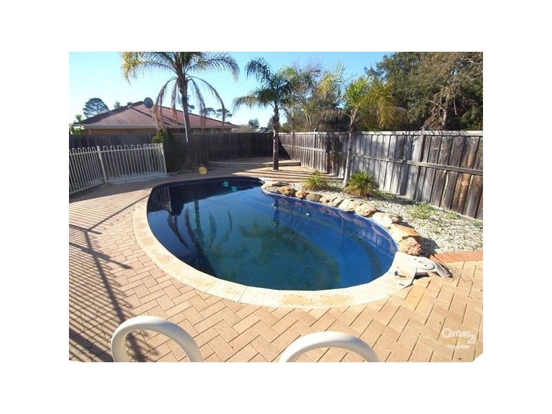 21 Springbrook Drive, Ellenbrook WA 6069