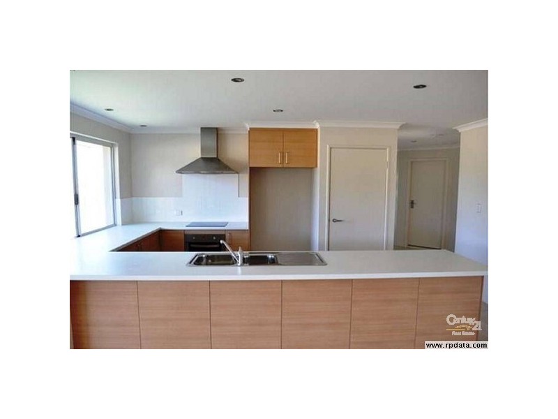 15 Abrolhas Close, Two Rocks WA 6037