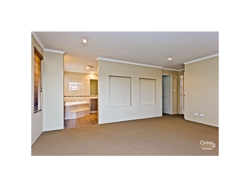 16 Labianca Vista, Carramar WA 6031