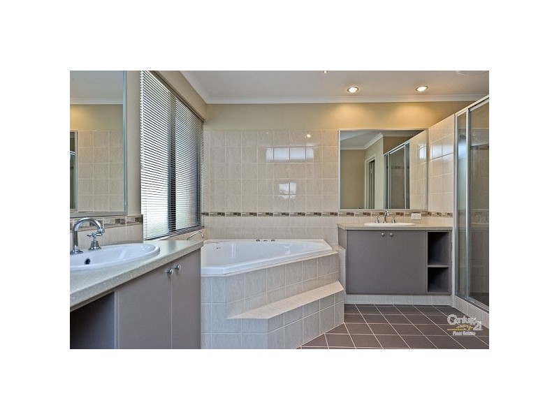 16 Labianca Vista, Carramar WA 6031