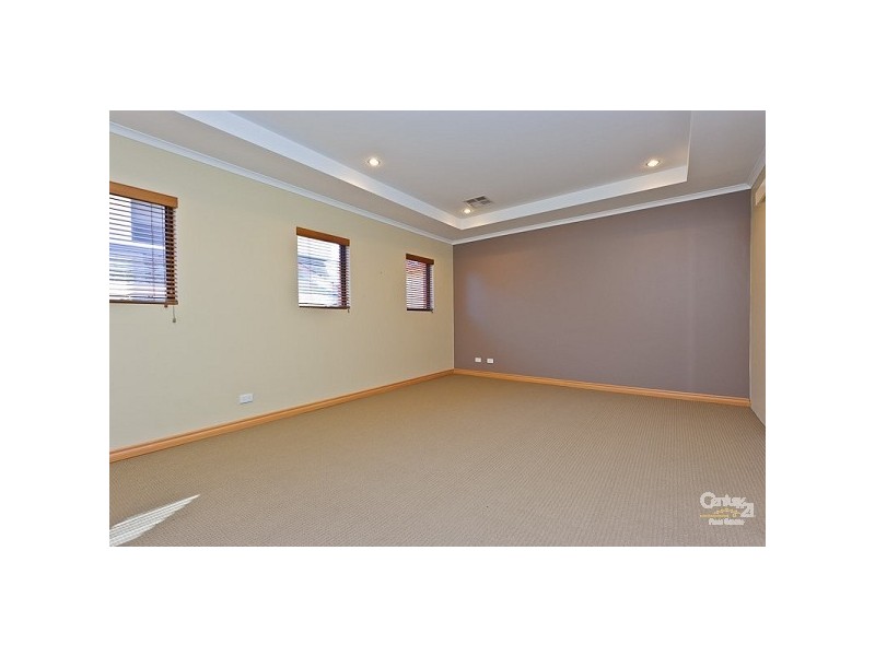 16 Labianca Vista, Carramar WA 6031