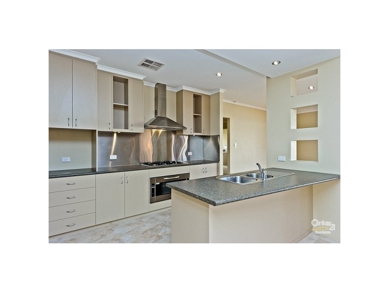 16 Labianca Vista, Carramar WA 6031