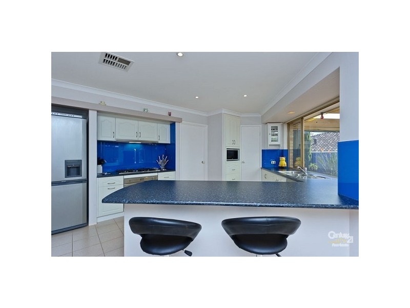 14 Firwood Trail, Woodvale WA 6026