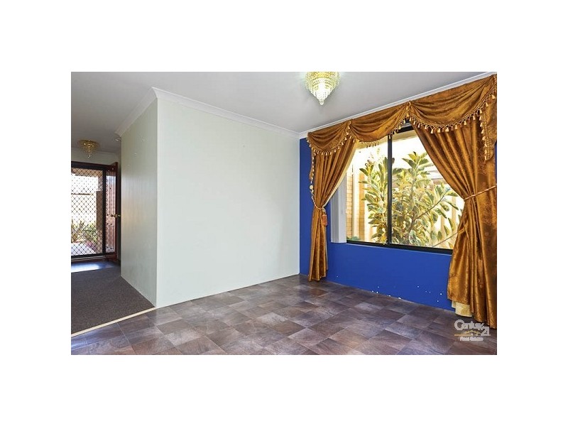 6 Belfast Crescent, Ridgewood WA 6030