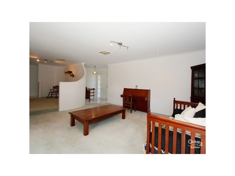 3 Kentia Loop, Wanneroo WA 6065