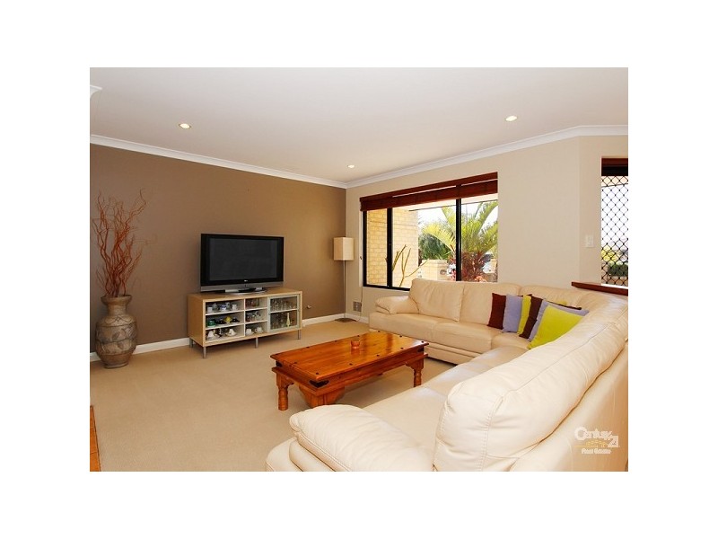 8 Maltara Loop, Quinns Rocks WA 6030