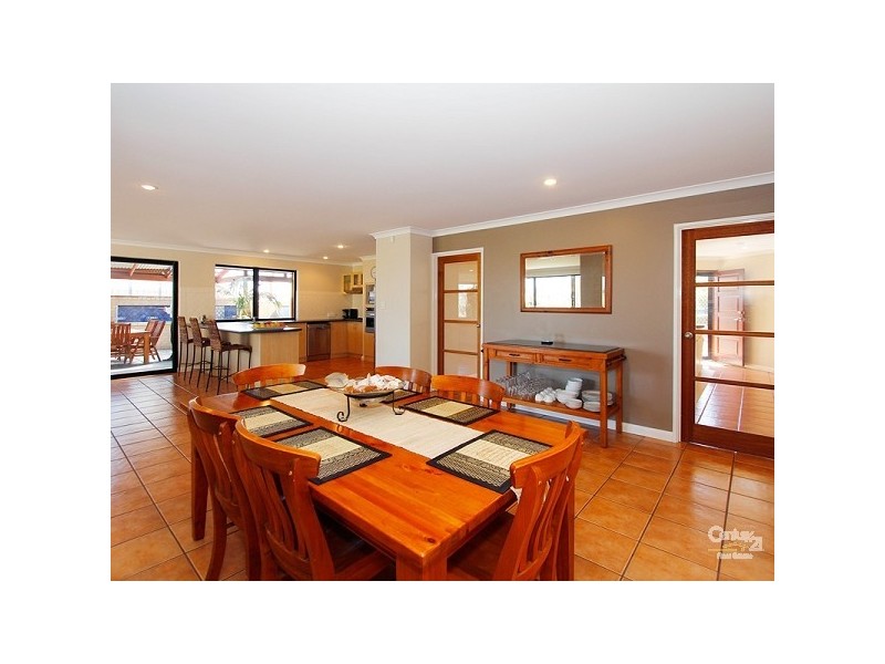 8 Maltara Loop, Quinns Rocks WA 6030