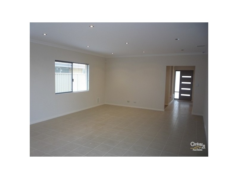 16 Bluewater Drive, Alkimos WA 6038