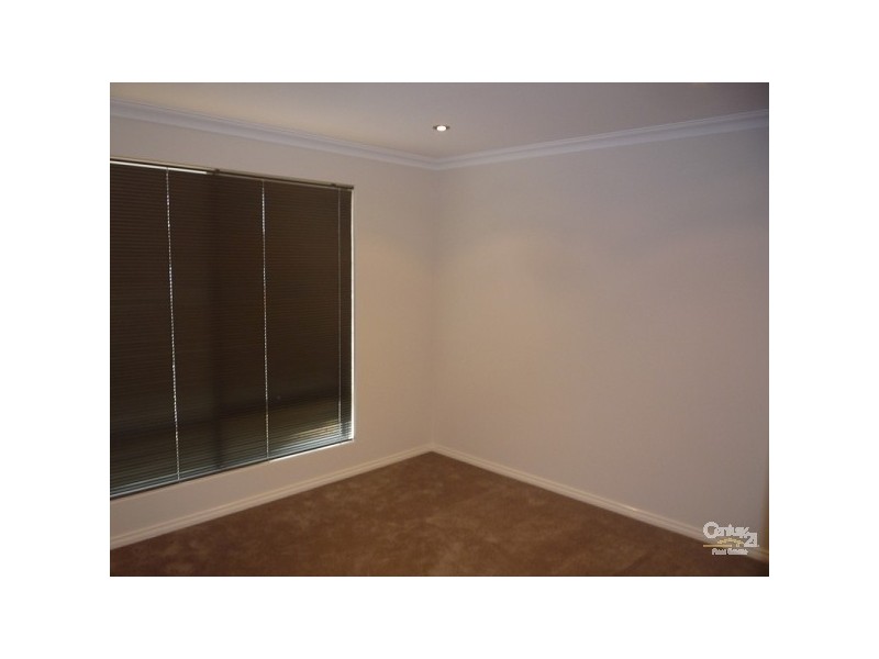 16 Bluewater Drive, Alkimos WA 6038