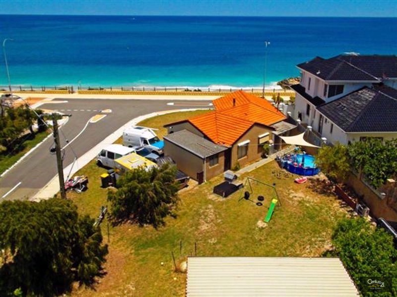120 Ocean Drive, Quinns Rocks WA 6030