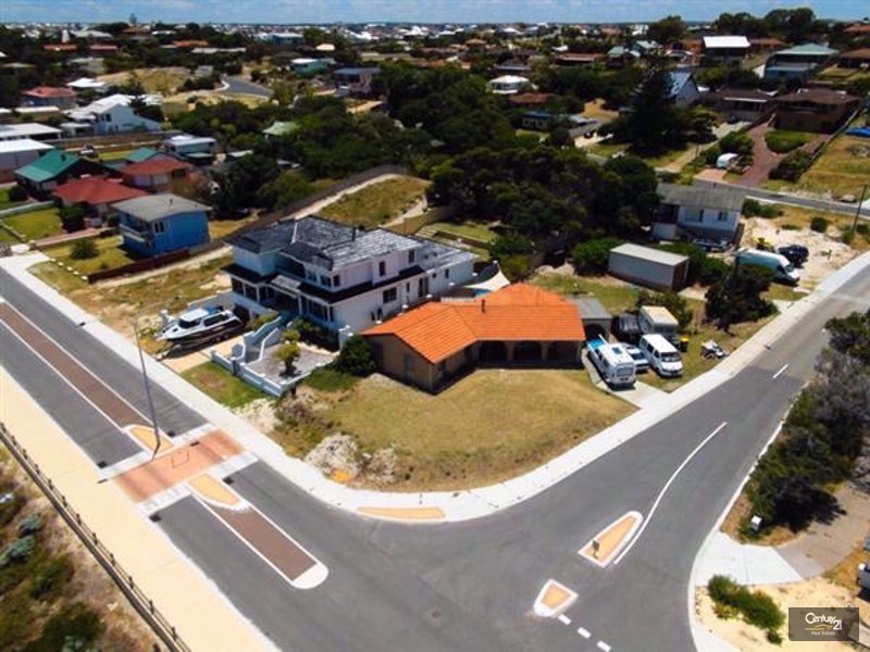 120 Ocean Drive, Quinns Rocks WA 6030