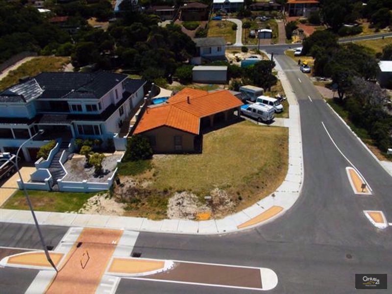 120 Ocean Drive, Quinns Rocks WA 6030