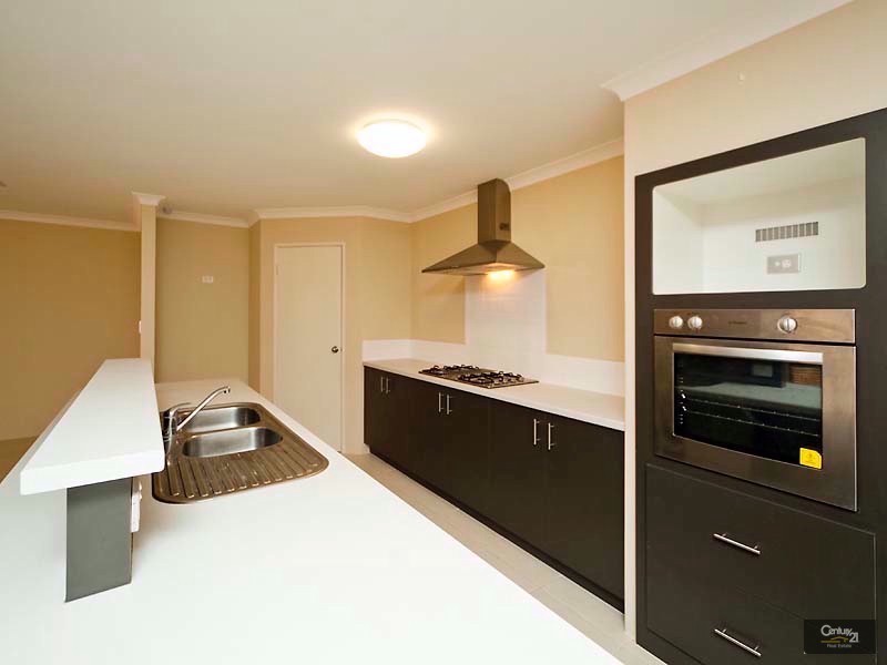 26 Grandoak Drive, Clarkson WA 6030