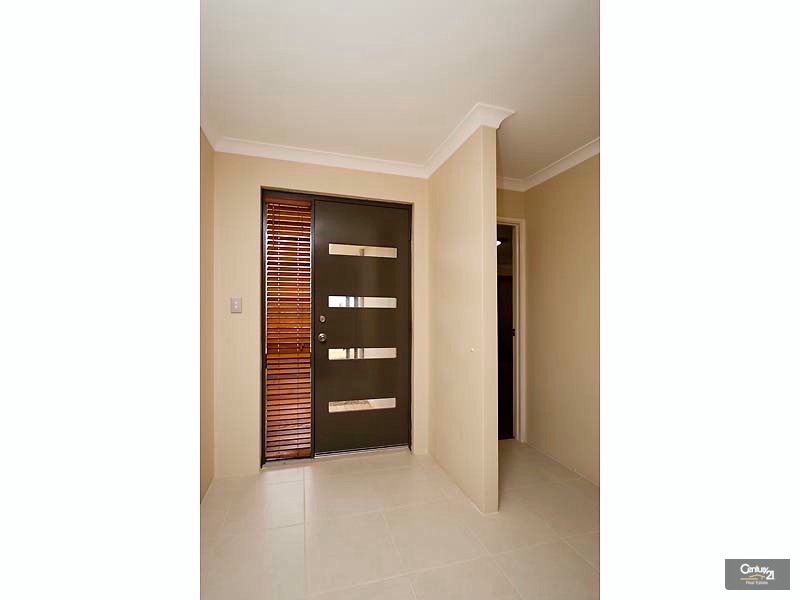 26 Grandoak Drive, Clarkson WA 6030