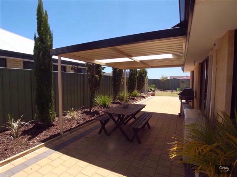 39 Adelong Circuit, Merriwa WA 6030