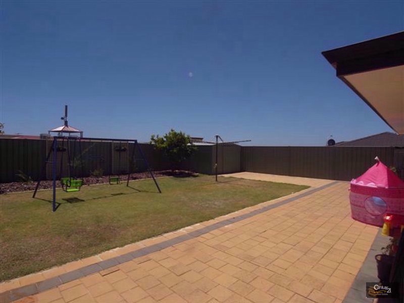 39 Adelong Circuit, Merriwa WA 6030