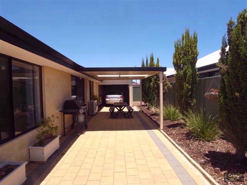 39 Adelong Circuit, Merriwa WA 6030