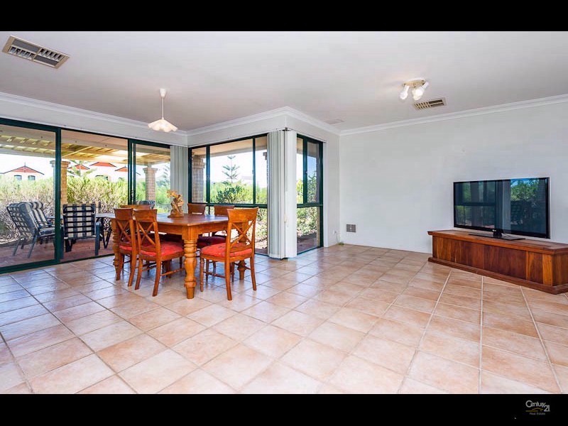 6  Sea Edge, Mindarie WA 6030