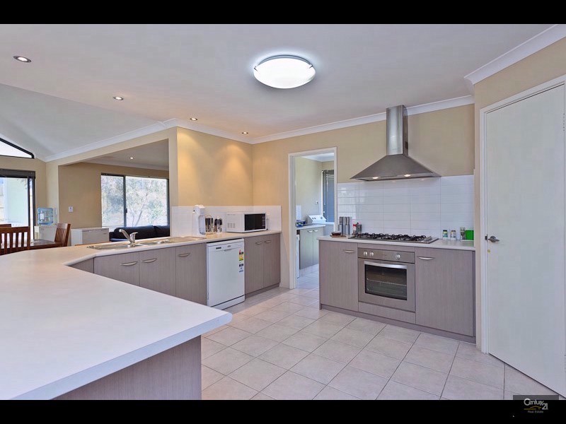 7 Acapulco Way, Quinns Rocks WA 6030