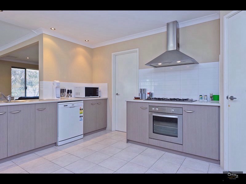 7 Acapulco Way, Quinns Rocks WA 6030
