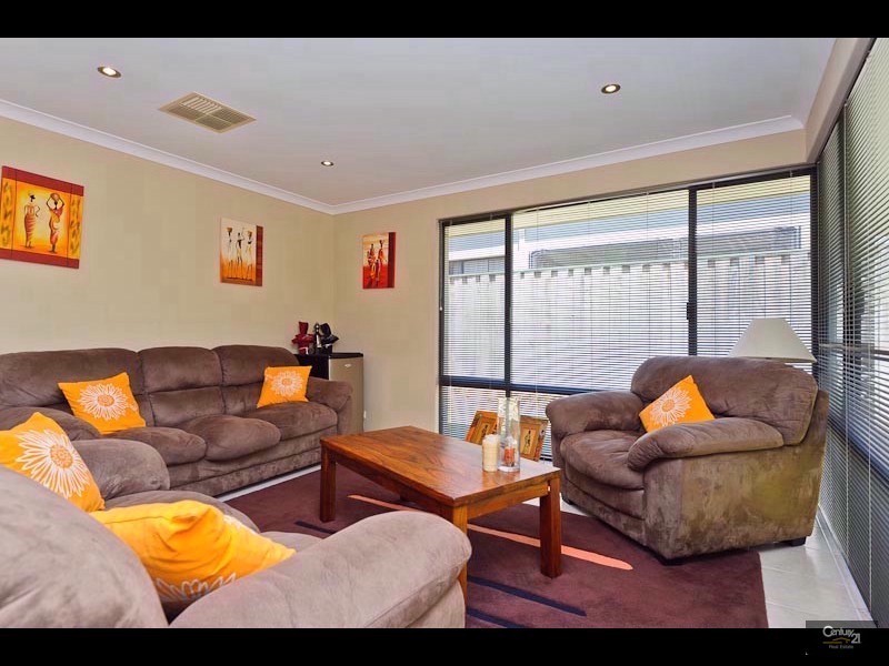 7 Acapulco Way, Quinns Rocks WA 6030